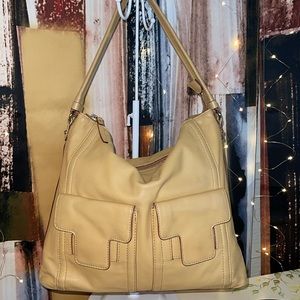 EUC KATE SPADE SLOUCH BAG.Soft camel color leather and goldtone hardware.